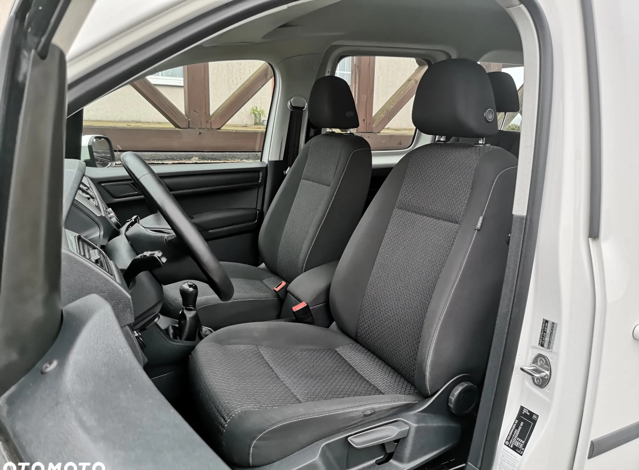 Volkswagen Caddy cena 41900 przebieg: 387669, rok produkcji 2015 z Zakroczym małe 211